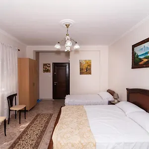 Erla's , Tiran Arnavutluk